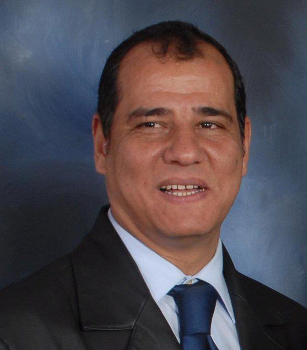 دكتور ثروت الزيني يعلق ساخرا على حل ازمه الاعلاف..وفرنا البنزين بعد ان تم تدمير موتور السيارة  دكتور ثروت الزيني يعلق ساخرا على حل ازمه الاعلاف..وفرنا البنزين بعد ان تم تدمير موتور السيارة