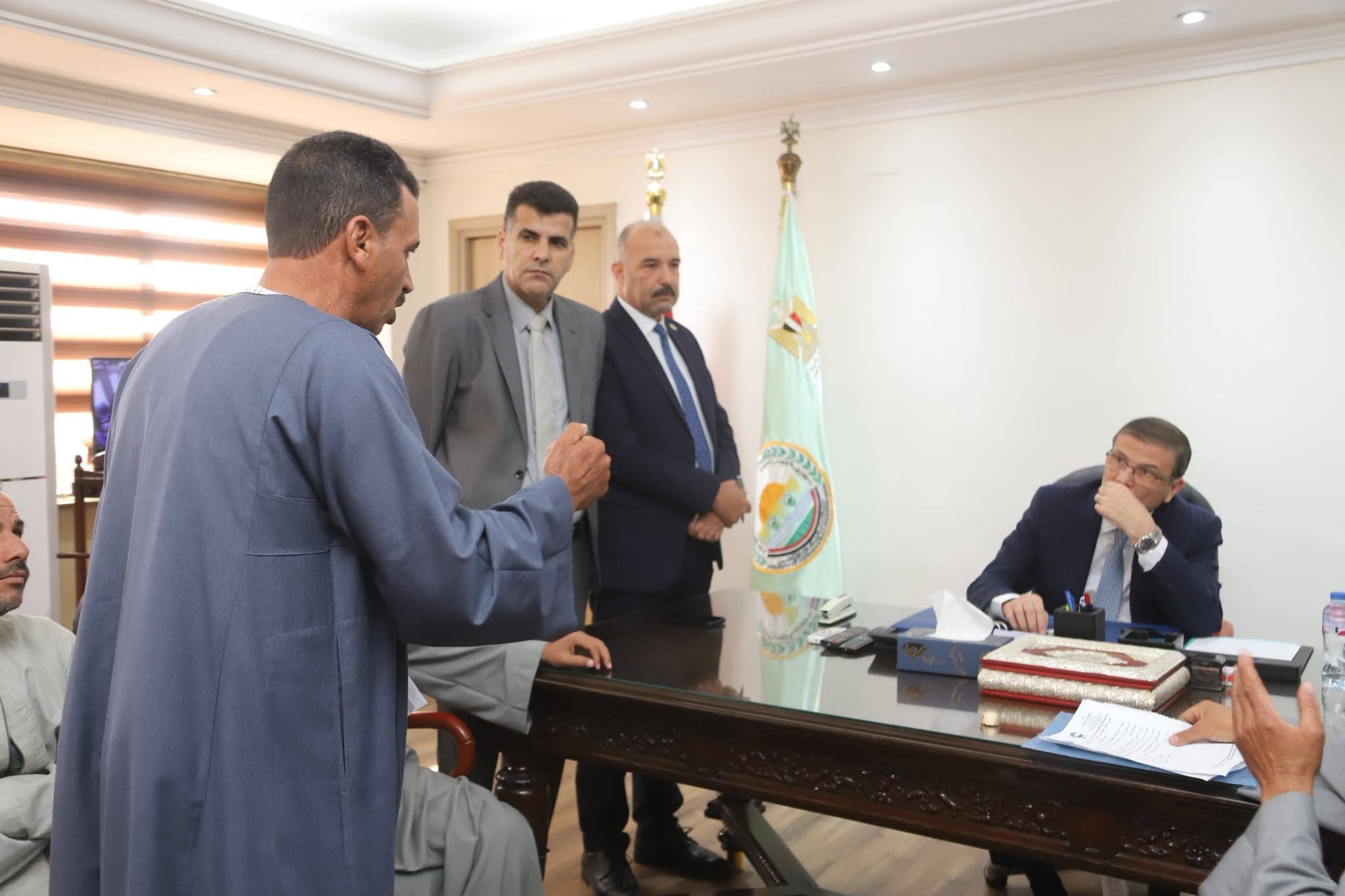 وزير الزراعة يلتقي مزارعي الجيزة.. ويؤكد: حماية الأراضي الزراعية خط أحمر